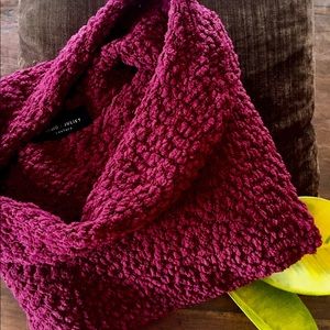 Romeo & Juliet Couture Cowl Neck Swearer